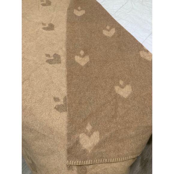 Vintage Heart Pattern Fleece Throw Blanket 80 x 58” Beige - Picture 7 of 9